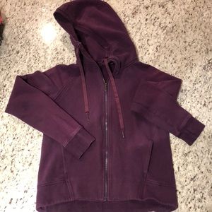 Lululemon Cropped Scuba hoody. Size 6.